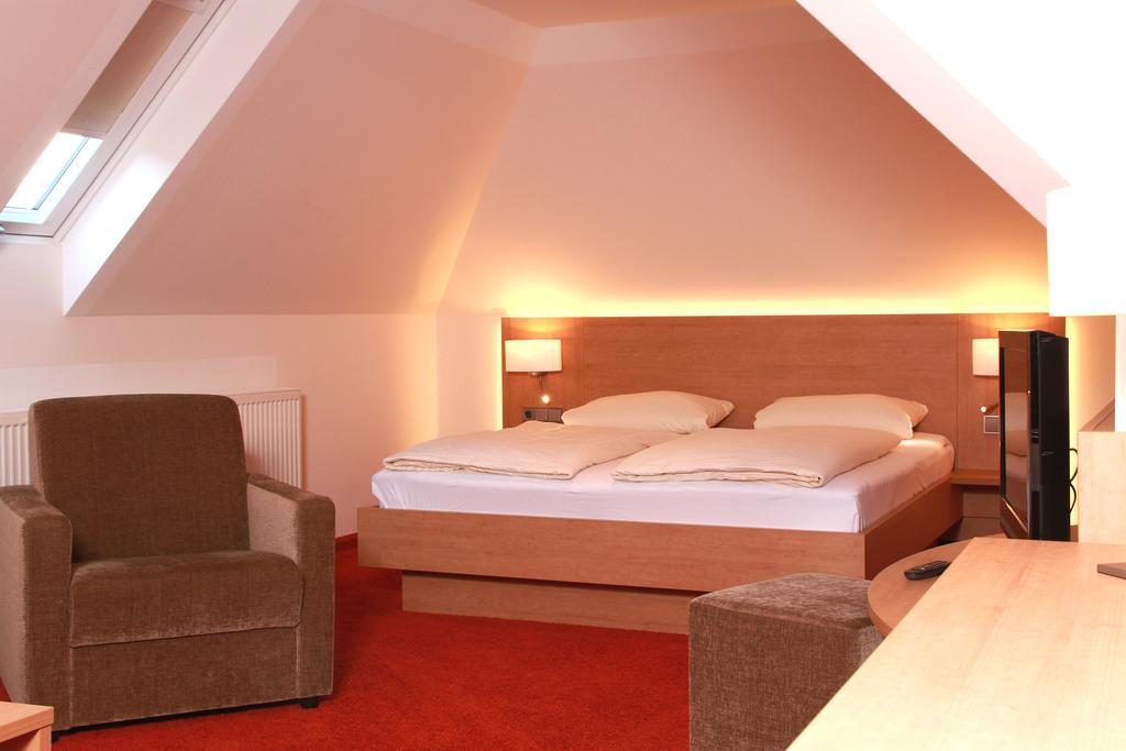 Hotel Goldenes Fass In רוטנבורג אוב דר טאובר מראה חיצוני תמונה