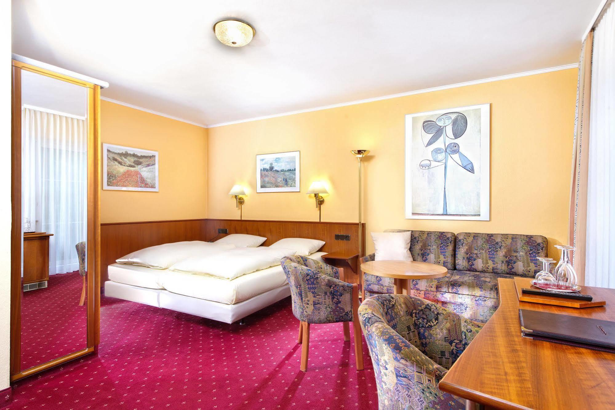 Hotel Goldenes Fass In רוטנבורג אוב דר טאובר מראה חיצוני תמונה