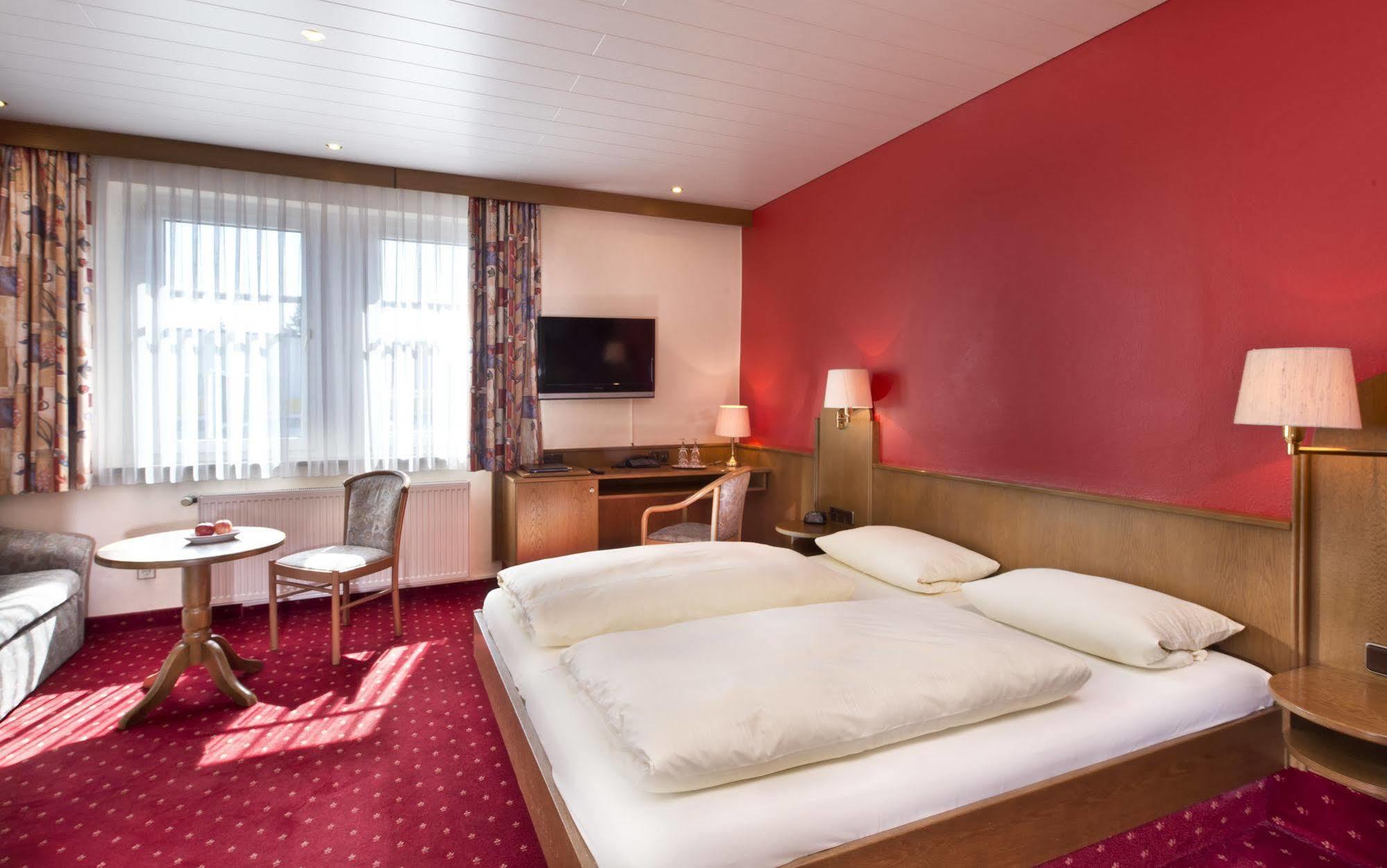 Hotel Goldenes Fass In רוטנבורג אוב דר טאובר מראה חיצוני תמונה
