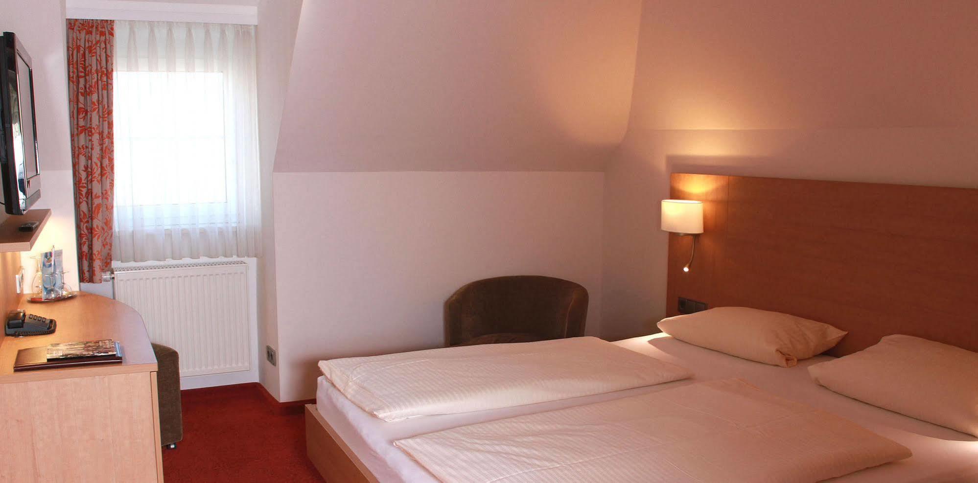 Hotel Goldenes Fass In רוטנבורג אוב דר טאובר מראה חיצוני תמונה